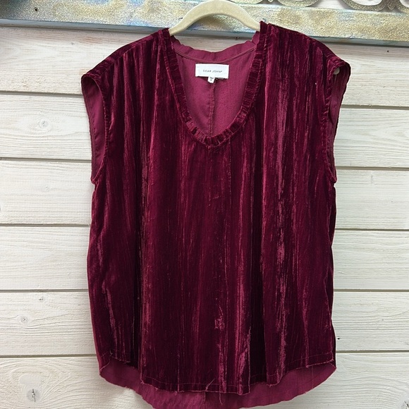 Dear John Red Cap Sleeve Pleated Blouse - Picture 2 of 5